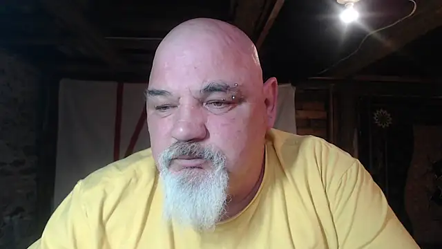 Newfiesausage1972 online show from March 2026 10:05:01 PM