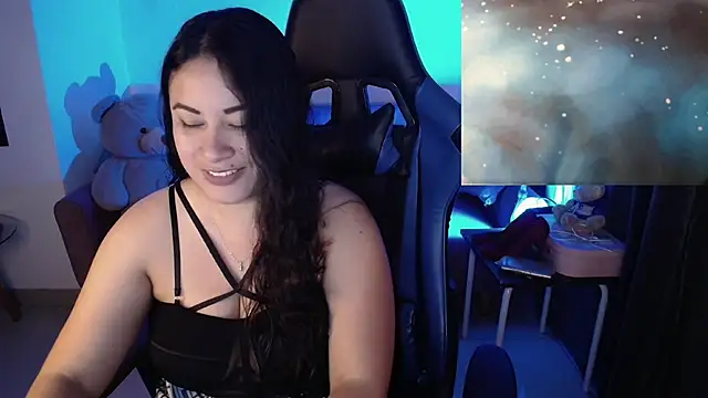 LauraHawkes online show from March 2025 01:22:01 AM