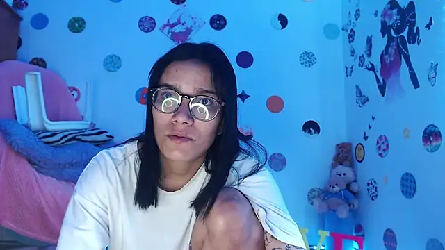 Snapshot of Yaumiko chatting on March 2025 12:09:02 PM Yaumiko online show from March 2025 12:09:02 PM