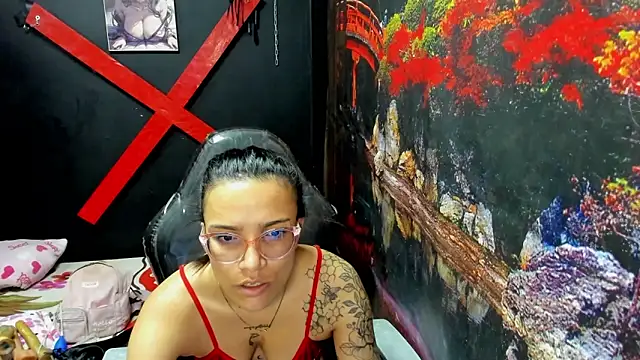 Snapshot of Yaumiko chatting on December 2025 01:49:02 PM Yaumiko online show from December 2025 01:49:02 PM