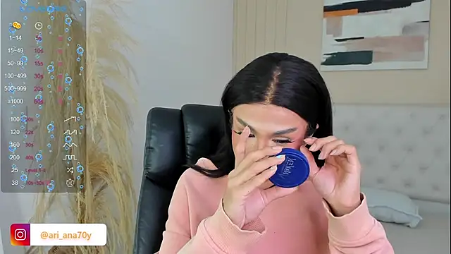 LOISE-XX online show from September 2025 05:22:02 AM