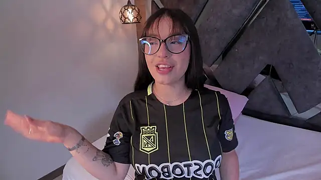 Venus velez  online show from April 2026 12:54:02 PM