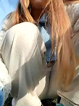 melody-dy online show from October 2025 10:00:02 PM