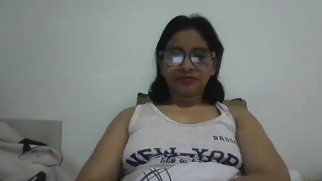 titssmall123 online show from November 2025 03:01:02 PM