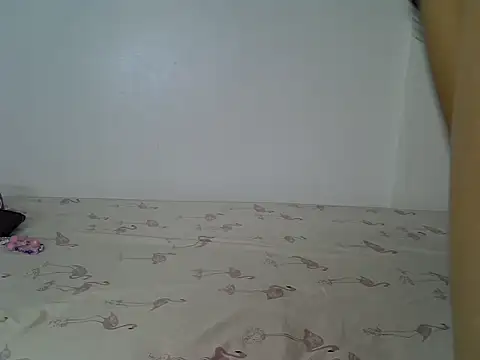 Snapshot of laetitia_ chatting on May 2026 08:06:02 PM laetitia online show from May 2026 08:06:02 PM