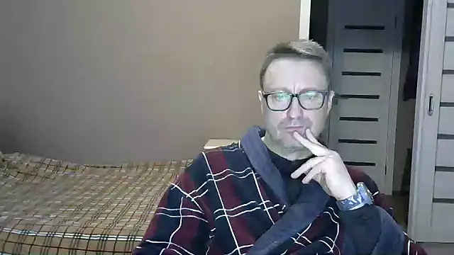 HarrySnake online show from December 2024 12:02:01 PM