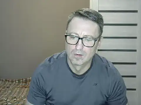 HarrySnake online show from December 2024 12:27:01 PM