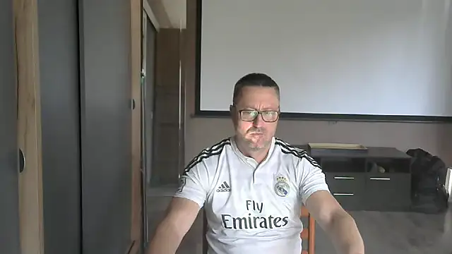 HarrySnake online show from September 2025 11:00:01 AM