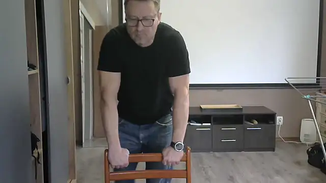 HarrySnake online show from November 2025 07:41:01 AM