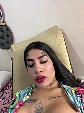 saragill323 online show from February 2025 04:35:02 PM