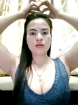 NgocQuyen2K online show from February 2025 01:56:01 AM