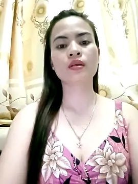 NgocQuyen2K online show from February 2025 07:43:01 AM