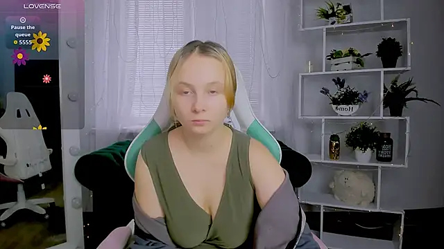 Ketrin n  online show from February 2026 06:07:01 AM