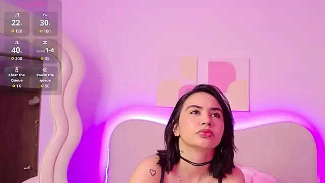 innocentlady  online show from September 2025 01:47:02 PM