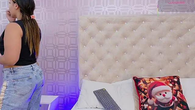 Sara Desire online show from November 2025 12:16:02 PM