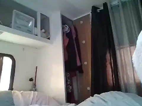 allissonw13 online show from February 2025 04:37:02 PM