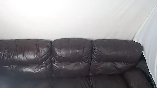 allissonw13 online show from November 2025 10:47:01 PM