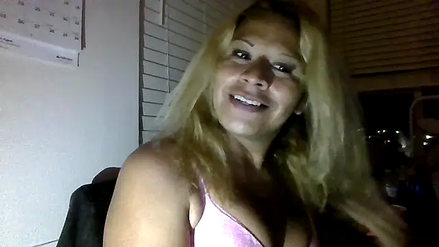 Snapshot of allissonw13 chatting on July 2026 06:16:01 AM allissonw13 online show from July 2026 06:16:01 AM