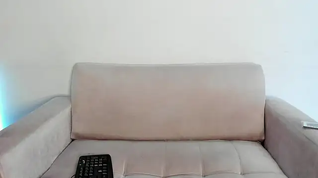 Lilacutte  online show from December 2024 04:33:01 AM