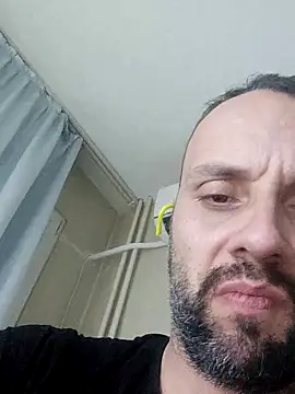 Snapshot of CashhoOUT chatting on April 2026 09:12:01 PM CashhoOUT online show from April 2026 09:12:01 PM