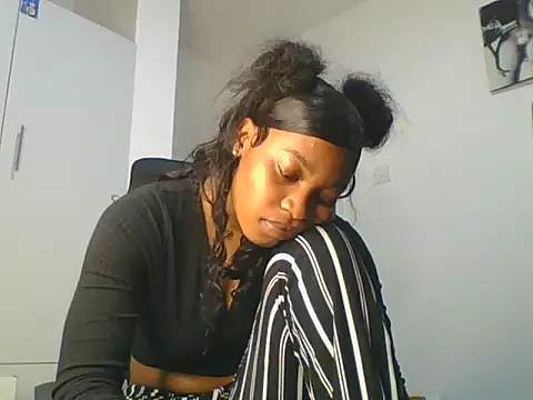 Snapshot of _Becky002 chatting on July 2026 05:37:02 PM Becky002 online show from July 2026 05:37:02 PM