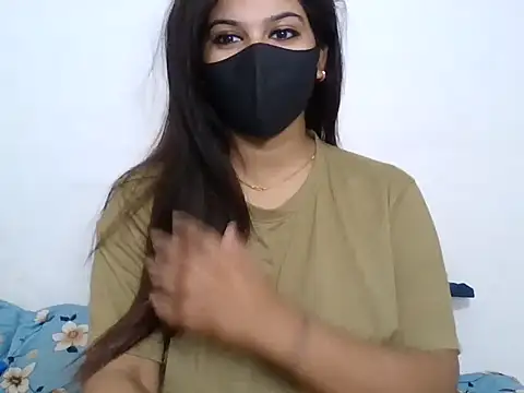 Snapshot of sparkling_queen chatting on January 2025 03:18:02 AM sparkling queen online show from January 2025 03:18:02 AM