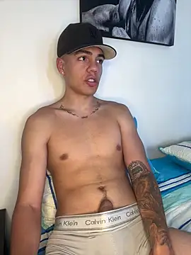 Snapshot of santiago_sosa24 chatting on May 2026 03:40:01 PM santiago sosa24 online show from May 2026 03:40:01 PM