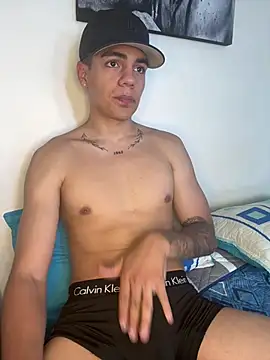 Snapshot of santiago_sosa24 chatting on June 2026 03:38:01 PM santiago sosa24 online show from June 2026 03:38:01 PM