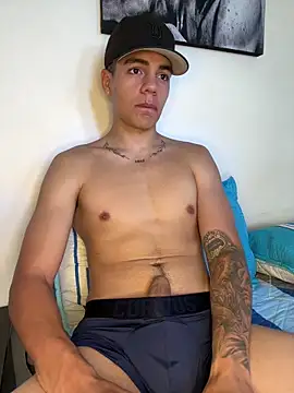 Snapshot of santiago_sosa24 chatting on June 2026 03:37:02 PM santiago sosa24 online show from June 2026 03:37:02 PM