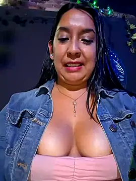 Bella keny online show from March 2025 11:00:02 PM