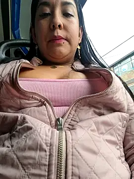 Bella keny online show from October 2025 07:22:01 PM