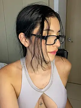 dakota le online show from March 2025 05:07:02 PM