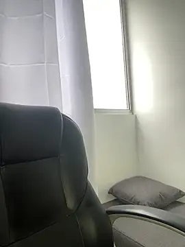 dakota le online show from April 2026 03:24:02 PM