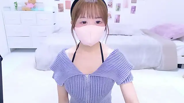 Snapshot of chihiro_ri chatting on October 2025 11:41:02 AM chihiro ri online show from October 2025 11:41:02 AM