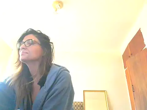 Snapshot of karmicQueen669 chatting on July 2026 01:03:01 PM karmicQueen669 online show from July 2026 01:03:01 PM