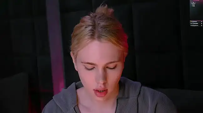 Snapshot of DanielPaige_ chatting on December 2024 07:22:01 PM DanielPaige online show from December 2024 07:22:01 PM