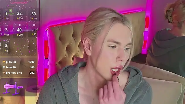 Snapshot of DanielPaige_ chatting on February 2025 07:42:01 PM DanielPaige online show from February 2025 07:42:01 PM