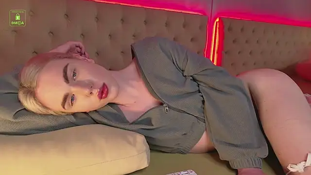 Snapshot of DanielPaige_ chatting on February 2025 07:19:02 PM DanielPaige online show from February 2025 07:19:02 PM