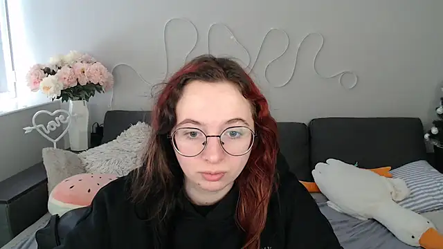 Mini Diva online show from February 2026 09:10:02 AM