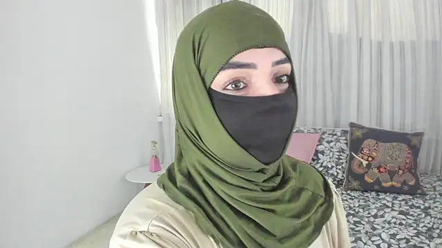 Uzra hayed online show from April 2026 02:04:01 PM