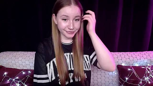 Snapshot of SindiWatsoon chatting on December 2024 05:26:01 PM SindiWatsoon online show from December 2024 05:26:01 PM