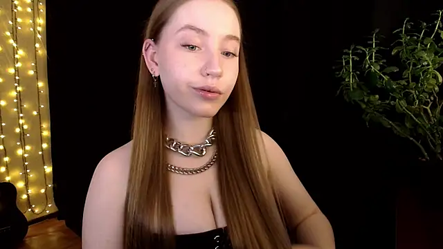 Snapshot of SindiWatsoon chatting on September 2025 01:35:02 PM SindiWatsoon online show from September 2025 01:35:02 PM