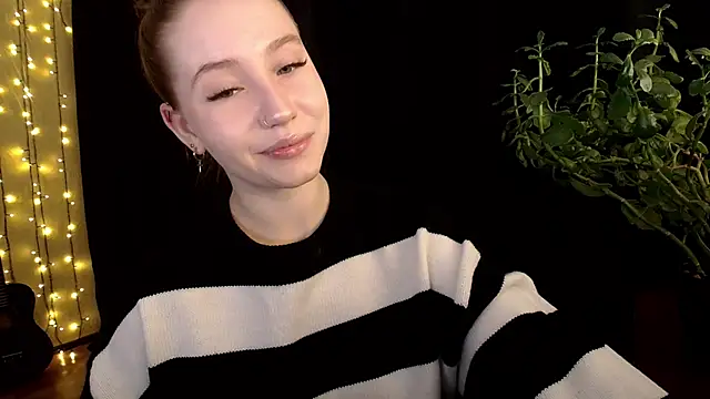 Snapshot of SindiWatsoon chatting on October 2025 01:17:02 PM SindiWatsoon online show from October 2025 01:17:02 PM