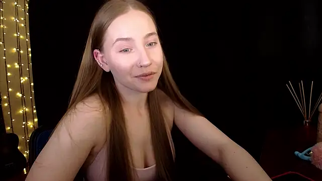 SindiWatsoon online show from April 2026 05:54:01 PM