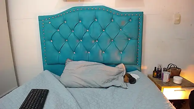 luly pink online show from January 2025 04:05:01 AM