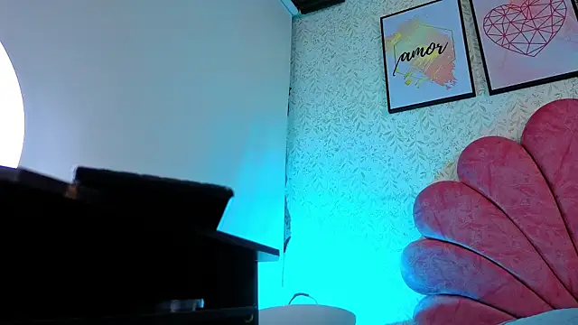 luly pink online show from June 2026 04:33:01 AM