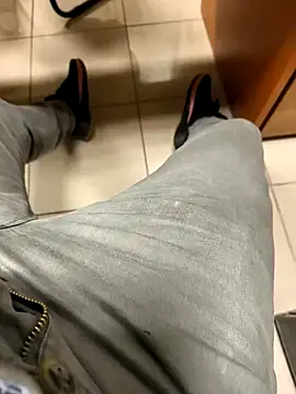 Snapshot of onbifeet chatting on March 2026 06:15:02 PM onbifeet online show from March 2026 06:15:02 PM