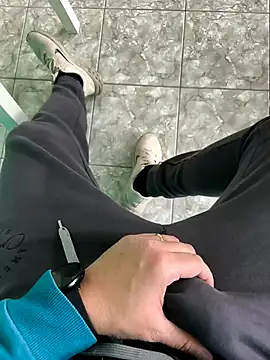 Snapshot of onbifeet chatting on March 2026 03:37:02 PM onbifeet online show from March 2026 03:37:02 PM