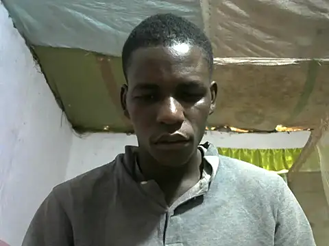 Snapshot of Bigras0011 chatting on September 2025 04:37:02 AM Bigras0011 online show from September 2025 04:37:02 AM