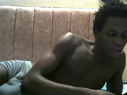 Snapshot of Bigras0011 chatting on July 2026 04:25:02 PM Bigras0011 online show from July 2026 04:25:02 PM